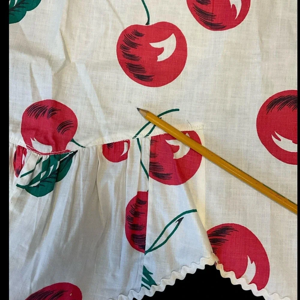 Vintage Apron Handmade Red Cherries on White Slant Pocket Rick‎ Rack Embellished